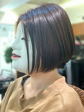 コマ(coma) 【coma中野】美髪マニッシュショートネイビーカラー