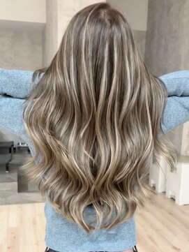 パトゥ 烏丸(patou) ハイライトレイヤーカットダブルカラーオージュア