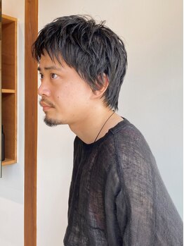 手々の写真/【桜坂駅徒歩2分】フェードからロングヘアまで！ラフさをピリッと引き締める上品な仕上がりが好評です。