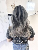 ファイブバイジエクト 堀江(FIVE by The Ect)&nbsp;ホワイトバレイヤージュ