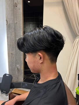 ナンバー エミライ 溝の口(N° emirai) 爽やかツーブロック刈り上げ束感アップバング