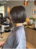 アッシュカラー×切りっぱなしボブ