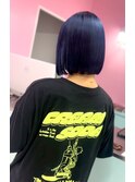 ハイトーン/ネイビーブルー/切りっぱなしボブ/ショートボブ