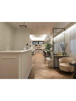 【河原町三条】Aujuaソムリエが多数在籍＊店内も可愛い,stylistも気さくで可愛い!通いたくなるサロンLino♪