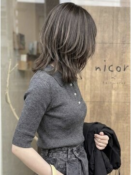 ニコリヘアワークス(nicori hair works) ミディアム×レイヤー×ベージュ1