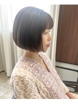 ルーチェス(LUCE/s) 自然なツヤが魅力の大人ミニボブ