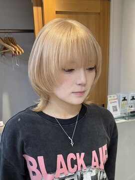 テトラ バイ ネオリーブ 横浜西口店(tetra by neolive) ホワイトベージュ ハイトーン ウルフカット レイヤー 横浜★