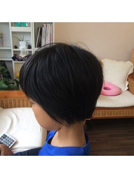 イヴァルヴ(EVOLVE) くびれショートボブ涼しげ黒髪暗髪大人可愛いスタイル