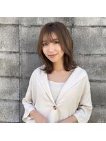 エクシア(EXCIA)&nbsp;【外ハネミディ×フォギーベージュ】