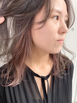 遊人セントラル(CENTRAL) [心斎橋/難波］オリーブベージュ×インナーカラーピンクベージュ