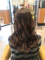 エヌプラス(N+)&nbsp;黒髪グラデヘアーオリーブグレー小顔に見せるヘアココアベージュ