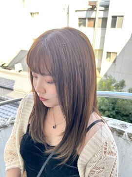 カスミ 霞(KASUMI) コクのあるツヤハイベージュちょっとくすみ。　20代/イルミナ