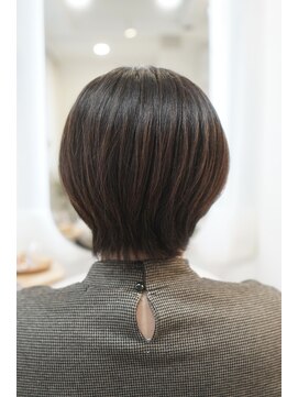 キキコウベ(kiki-kobe) 【６0代　ショート】カット＋イノアカラー＋ヘッドスパ