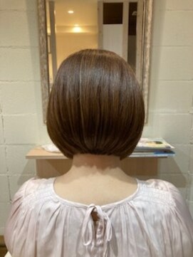 ヘアーデザイン ロッタ(hair design lotta) 【hair desidgn lotta】　襟足ギリギリのミニボブ