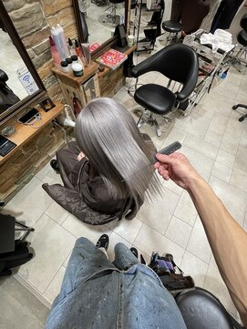 トリ 六甲道店(TORi) ホワイトシルバー(六反)