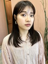 イギー(igggy)&nbsp;薄めバングとレイヤースタイル♪