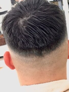 クリッパー (CLIP-PER) スキンフェード