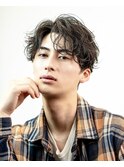 波巻きツイストスパイラルセンターパートサーフカール刈り上げ