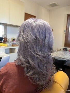 コアフィールフィス(COIFFURE fils) 新規お得クーポンあり【見附 今町】M3Dグレイカラー