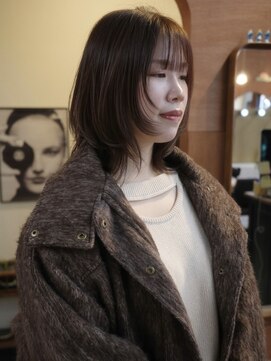 チャプター 問屋町(chapter) ケアカラーブリーチなしベージュミディアム顔まわりレイヤー