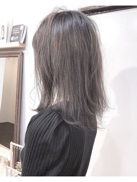 ヘアーアンドアトリエ マール(Hair&Atelier Marl) 【Marl】ラベンダーグレージュカラーの無造作セミディ♪