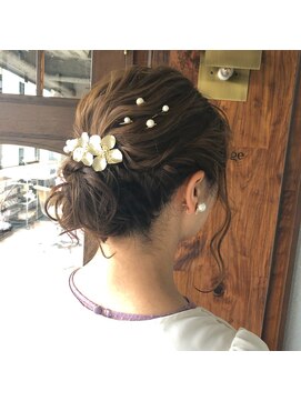 リバレッジ 広尾(Leverage) 結婚式アップスタイル