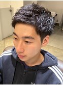 爽やか黒髪ソフトツイストビジネスアップバングショート