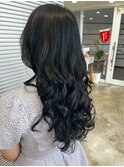 大人上品な艶感ブラックロングカール