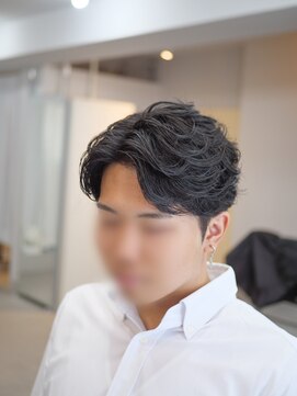 グットルーズトウキョウ(GOOD LOOSE TOKYO) 癖を生かしたフェザーショート