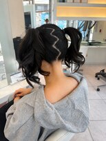 サロンドユーウ ガール(SALON DE YOW GARE) ツインテールアレンジ