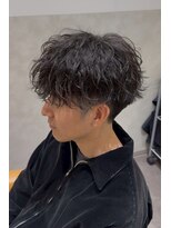 ノイ(NOI)&nbsp;メンズカットメンズパーマシャドウパーマ波巻ツイスパ眉毛カット