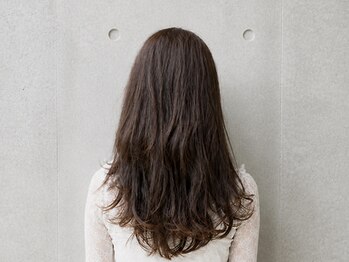 プレゼンス ブレインズ 下北沢(PRESENCE BRAINS)の写真/rolland/N./EraLなど本格オーガニックブランドで叶える、髪と頭皮のうるツヤ美髪