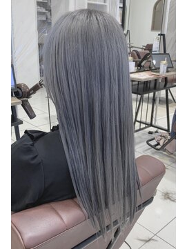 クアトログランシュ ひたちなか店(QUATRO×GranCieux) シルバーグレー