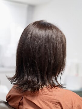 エマ(Emma) 外ハネミディアム