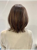 外ハネくびれボブ×ハイライト 