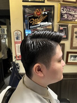 バレス 田町(BALES) [スキンフェード/ツイストスパイラル/田町]