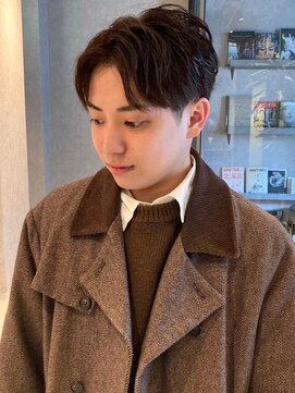 メンズサロン ブロック(Men's Salon bloc) 爽やか センターパート ツーブロック ブラウンカラー 20代30代