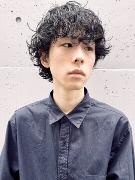 ミラバイグリーン(Mira by green) シャドウパーマ波巻きスパイラルウルフツーブロック