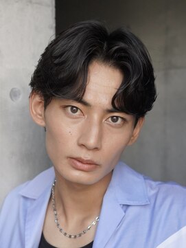 レタッチバイフィフス(RETOUCH by fifth) 原宿毛流れヘアセンターパートニュアンスパーマ30代男性色気ヘア