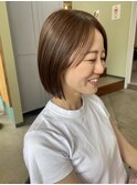 ぱつっとボブ×ベージュスタイル