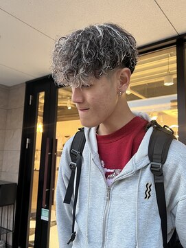 髪屋 紬 メンズ/メンズパーマ/メンズカット/スペインカール