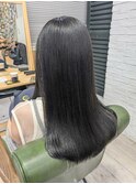 オベリクスカラー×ディープエメラルド大人可愛い20代30代40代