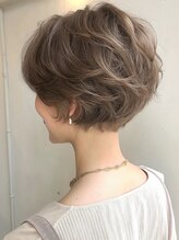 アンド 夙川(AND) 明るい白髪染め/白髪ぼかしハイライト/ショートボブ