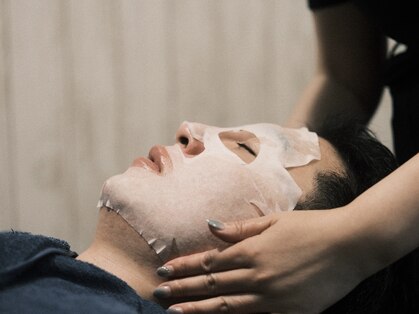 マスタッシュ(MUSTACHE)の写真
