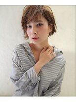 ヨロ(YoLo.) お手入れ簡単 小顔 耳かけ ゆるふわショート 担当 内迫