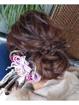 ヘアデザインアティレ(hair design attirer) ふんわりアレンジ