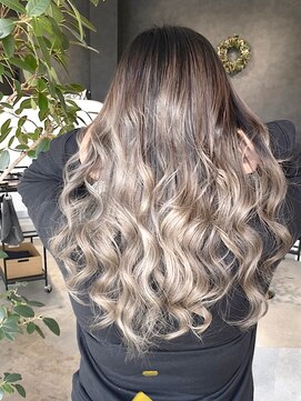 ミチ(mich) バレイヤージュ＋グレージュ◎20代30代40代