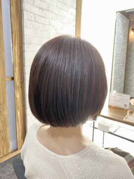 ベルポ(Bellpo) 艶のあるボブ