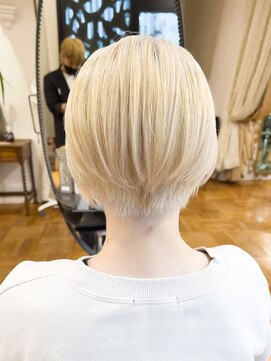 オブヘアーギンザ(Of HAIR GINZA) 抜きっぱなしブロンドショート