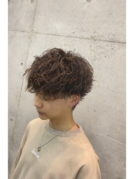 スピンオフシフト(SPIN-OFF SHIFT) ツイストスパイラルパーマ